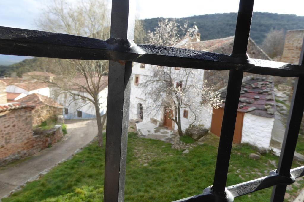 Casa Rural El Silvestrito Valdegena ภายนอก รูปภาพ